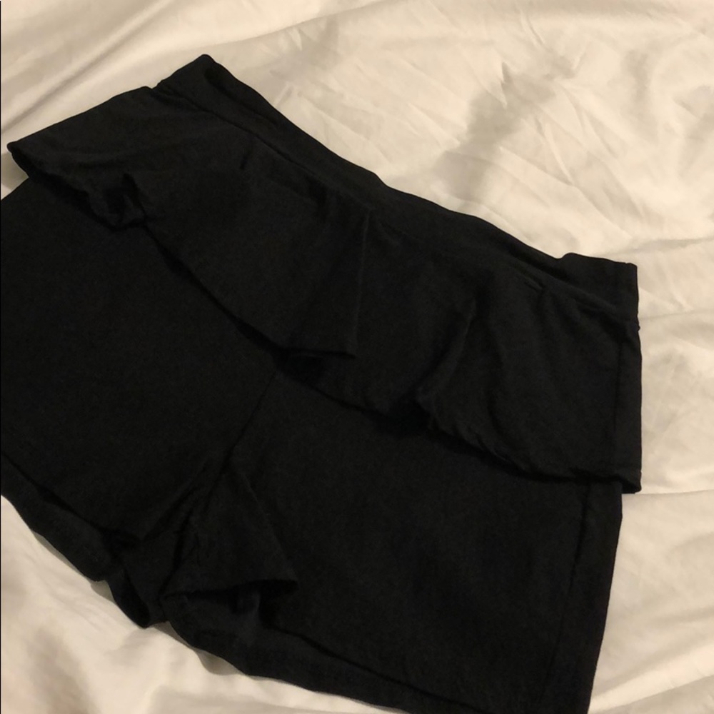 Peplum shorts